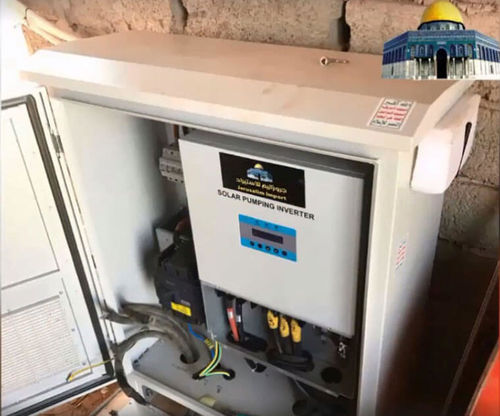 último caso de la compañía sobre Inversor de bombeo solar de 55KW en Yemen