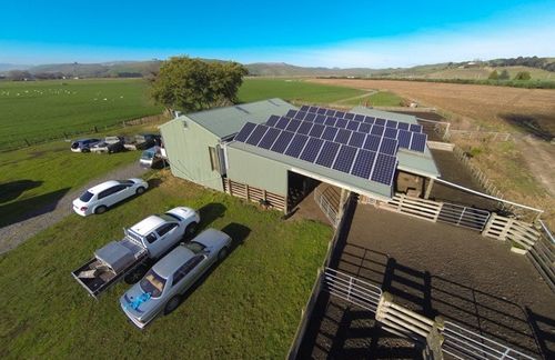 último caso de la compañía sobre Sistema conectado a la red de 10 KW (Suntree 10000TL) en un cobertizo de lana, Nueva Zelanda